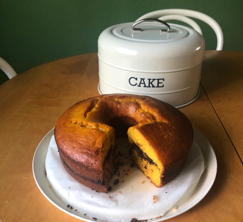 BIZCOCHO DE ZANAHORIA Y CHOCOLATE NEGROS